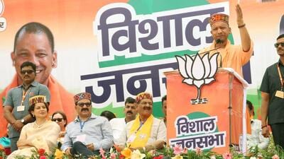 Uttar Pradesh CM Yogi Adityanath in Kullu, Himachal Pardesh. (Aqil Khan/HT) Uttar Pradesh CM Yogi Adityanath in Kullu, Himachal Pardesh. (Aqil Khan/HT)