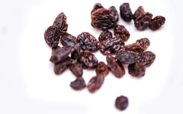The raisin stuck in the toddler's nose caused various health issues (Representational image). (Unsplash/erdaest)