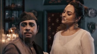 Indresh Malik and Sonakshi Sinha in a still from Sanjay Leela Bhansali's Heeramandi Indresh Malik and Sonakshi Sinha in a still from Sanjay Leela Bhansali's Heeramandi