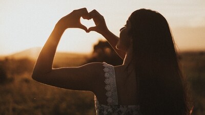 We can help the mood hoover expand their perspective by asking more questions to help them open up their mind and develop new opinions. (Unsplash ) We can help the mood hoover expand their perspective by asking more questions to help them open up their mind and develop new opinions. (Unsplash )
