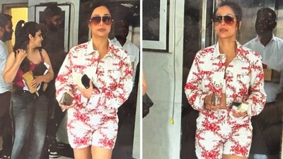 Malaika Arora was clicked in Bandra after breakup with Arjun Kapoor. Malaika Arora was clicked in Bandra after breakup with Arjun Kapoor.