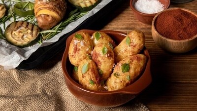Steaming, boiling, air-frying are some of the methods that help support weight loss as they do not require much oil. (Freepik) Steaming, boiling, air-frying are some of the methods that help support weight loss as they do not require much oil. (Freepik)