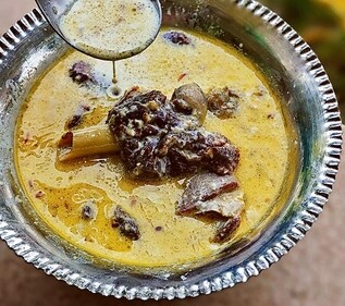 Kashmiri aab gosht is another delicious indulgence made with milk (Jasleen Marwah) Kashmiri aab gosht is another delicious indulgence made with milk (Jasleen Marwah)