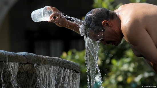 Staying cool is vital during a heat wave. (Ulises Ruiz/AFP )