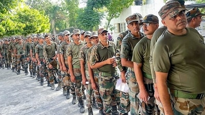 Indian Army personnel stand in a queue to cast their votes in Chandigarh. (ANI) Indian Army personnel stand in a queue to cast their votes in Chandigarh. (ANI)