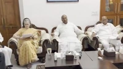 23 opposition leaders attended the INDIA bloc's informal meeting on Saturday at Mallikarjun Kharge's residence.