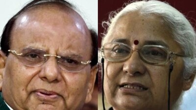 Both Medha Patkar and the VK Saxena have been locked in a legal battle since 2000 after she filed a suit against him for publishing advertisements against her and the Narmada Bachao Andolan (NBA). Both Medha Patkar and the VK Saxena have been locked in a legal battle since 2000 after she filed a suit against him for publishing advertisements against her and the Narmada Bachao Andolan (NBA).
