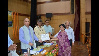 The 41st Foundation Day of ICAR-Central Institute of Subtropical Horticulture (ICAR-CISH), Lucknow, was celebrated on Saturday (HT Photo) The 41st Foundation Day of ICAR-Central Institute of Subtropical Horticulture (ICAR-CISH), Lucknow, was celebrated on Saturday (HT Photo)