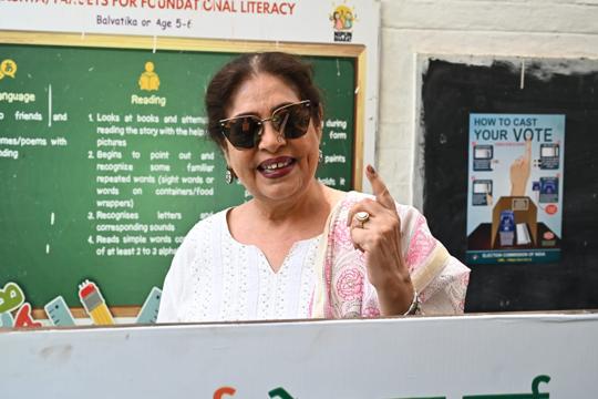 Outgoing Chandigarh MP Kirron Kher after casting her vote at a polling booth in Sector 7, Chandigarh, on Saturday. (Keshav Singh/HT) Outgoing Chandigarh MP Kirron Kher after casting her vote at a polling booth in Sector 7, Chandigarh, on Saturday. (Keshav Singh/HT)