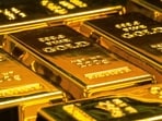 The woman was promised half kg gold at a low price. The woman was promised half kg gold at a low price.