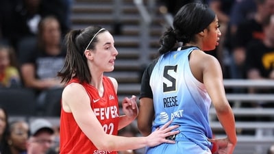 INDIANAPOLIS, INDIANA - JUNE 01: Caitlin Clark #22 of the Indiana Fever battles for position against Angel Reese #5 of the Chicago Sky during the second quarter in the game at Gainbridge Fieldhouse on June 01, 2024 in Indianapolis, Indiana. (Getty Images via AFP) INDIANAPOLIS, INDIANA - JUNE 01: Caitlin Clark #22 of the Indiana Fever battles for position against Angel Reese #5 of the Chicago Sky during the second quarter in the game at Gainbridge Fieldhouse on June 01, 2024 in Indianapolis, Indiana. (Getty Images via AFP)