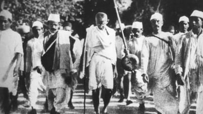 Mahatma Gandhi led the 1930 Salt March. The march allowed him to rouse the people in the villages through which he passed. (SOURCED) Mahatma Gandhi led the 1930 Salt March. The march allowed him to rouse the people in the villages through which he passed. (SOURCED)