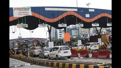 The radio frequency identification (RFID)-based system is already in place at toll plazas across the country. (HT Photo) The radio frequency identification (RFID)-based system is already in place at toll plazas across the country. (HT Photo)