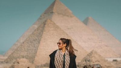 Sonakshi Sinha’s New Year holiday in Egypt will make you take a trip right away. In January 2023, the actor posted many photos from her desert vacation. Sonakshi Sinha’s New Year holiday in Egypt will make you take a trip right away. In January 2023, the actor posted many photos from her desert vacation. 