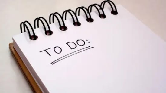 The joy of checking off a box in the to-do list can make us feel a sense of accomplishment and success.&nbsp;(Unsplash)