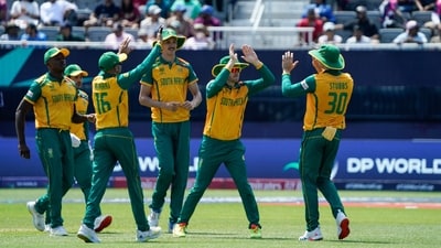 Meanwhile, South Africa attacked in a pack to dismantle the Sri Lanka batting line-up as they were bundled out for just 77 in 19.1 overs. (AFP) Meanwhile, South Africa attacked in a pack to dismantle the Sri Lanka batting line-up as they were bundled out for just 77 in 19.1 overs. (AFP)
