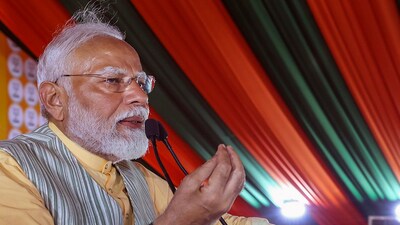 Prime Minister Narendra Modi addresses a public meeting for Lok Sabha polls, in Bishnupur, West Bengal. (PTI) Prime Minister Narendra Modi addresses a public meeting for Lok Sabha polls, in Bishnupur, West Bengal. (PTI)