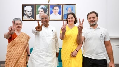 Congress Parliamentary Party (CPP) chairperson Sonia Gandhi, Congress president Mallikarjun Kharge, party general secretary Priyanka Gandhi Vadra and party leader Rahul Gandhi show victory signs while posing for a picture after the Lok Sabha election trends and results, in New Delhi on Tuesday. (ANI Photo) Congress Parliamentary Party (CPP) chairperson Sonia Gandhi, Congress president Mallikarjun Kharge, party general secretary Priyanka Gandhi Vadra and party leader Rahul Gandhi show victory signs while posing for a picture after the Lok Sabha election trends and results, in New Delhi on Tuesday. (ANI Photo)