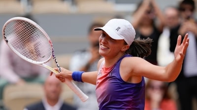 Poland's Iga Swiatek celebrates winning her quarterfinal match of the French Open tennis tournament against Marketa Vondrousova of the Czech Republic at the Roland Garros stadium in Paris, Tuesday, June 4, 2024. (AP) Poland's Iga Swiatek celebrates winning her quarterfinal match of the French Open tennis tournament against Marketa Vondrousova of the Czech Republic at the Roland Garros stadium in Paris, Tuesday, June 4, 2024. (AP)