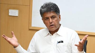 Former Union minister Manish Tewari is locked in a close contest with his BJP rival Sanjay Tandon in Chandigarh as counting was underway for the Lok Sabha seat on Tuesday. (HT file photo)