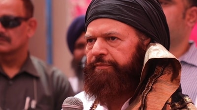 Hans Raj Hans (File) Hans Raj Hans (File)