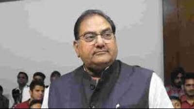 In a setback to the Devi Lal family of Haryana, four members of the influential clan tasted defeat in the Lok Sabha polls, the results for which were declared on Tuesday. Ranjit Chautala, Naina Chautala, Sunaina Chautala and Abhay Singh Chautala had contested the polls on two seats, Hisar and Kurukshetra, but the voters rejected them. (HT File) In a setback to the Devi Lal family of Haryana, four members of the influential clan tasted defeat in the Lok Sabha polls, the results for which were declared on Tuesday. Ranjit Chautala, Naina Chautala, Sunaina Chautala and Abhay Singh Chautala had contested the polls on two seats, Hisar and Kurukshetra, but the voters rejected them. (HT File)