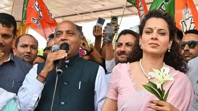 BJP leader Jairam Thakur with party candidate Kangana Ranaut she leads the counting of votes for Lok Sabha elections, in Mandi, Tuesday, June 4, 2024. (PTI) BJP leader Jairam Thakur with party candidate Kangana Ranaut she leads the counting of votes for Lok Sabha elections, in Mandi, Tuesday, June 4, 2024. (PTI)