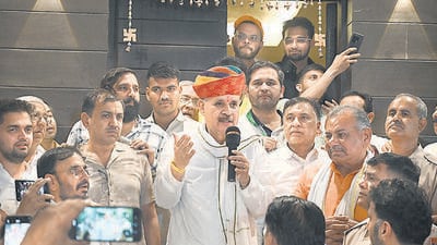 Rao Inderjit Singh address the supporters after his win on Tuesday. (Parveen Kumar/HT Photo) Rao Inderjit Singh address the supporters after his win on Tuesday. (Parveen Kumar/HT Photo)