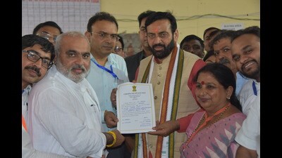 Returning officer for the Karnal bypoll and SDM Anubhav Mehta on Tuesday declared Haryana chief minister and BJP candidate Nayab Saini as victorious by a margin of 41,540 votes against his nearest rival from Congress, Tarlochan Singh. (HT Photo)