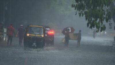 The heavy rainfall at Wadgaonsheri resulted in flash flood conditions in the area. (MAHENDRA KOLHE/HT PHOTO) The heavy rainfall at Wadgaonsheri resulted in flash flood conditions in the area. (MAHENDRA KOLHE/HT PHOTO)