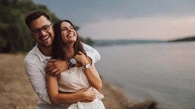 Instead of writing passive aggressive back and forth texts, we should be direct with our concerns to the partner. That creates a better space for clarification. (Unsplash) Instead of writing passive aggressive back and forth texts, we should be direct with our concerns to the partner. That creates a better space for clarification. (Unsplash)