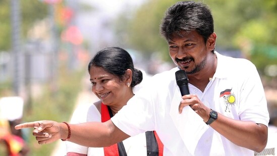 Tamil Nadu Election Results 2024 Live: DMK and allies leading in 37 seats out of 39 with Kanimozhi leading in Thoothukkudi seat with over a margin of 1,24,000 votes. Tamil Nadu Election Results 2024 Live: DMK and allies leading in 37 seats out of 39 with Kanimozhi leading in Thoothukkudi seat with over a margin of 1,24,000 votes.