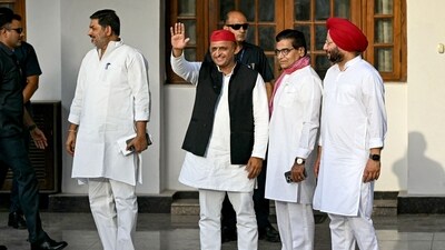 Samajwadi party President Akhilesh Yadav (3L) arrives for a meeting of opposition alliance Indian National Developmental Inclusive Alliance (INDIA) bloc in New Delhi on June 5, 2024. (AFP) Samajwadi party President Akhilesh Yadav (3L) arrives for a meeting of opposition alliance Indian National Developmental Inclusive Alliance (INDIA) bloc in New Delhi on June 5, 2024. (AFP)