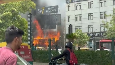 A major fire breaks out at eye hospital in Delhi's Lajpat Nagar on Wednesday. A major fire breaks out at eye hospital in Delhi's Lajpat Nagar on Wednesday.