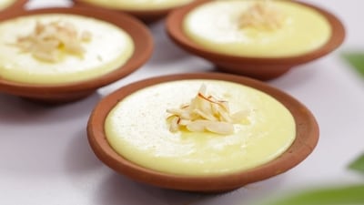 Here's an easy way of making Kesar Badam Phirni at home that you can relish with your loved ones. (Kunal Kapur) Here's an easy way of making Kesar Badam Phirni at home that you can relish with your loved ones. (Kunal Kapur)