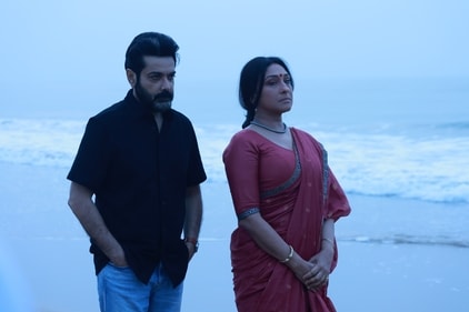 Prosenjit Chatterjee and Rituparna Sengupta in a still from Ajogyo.