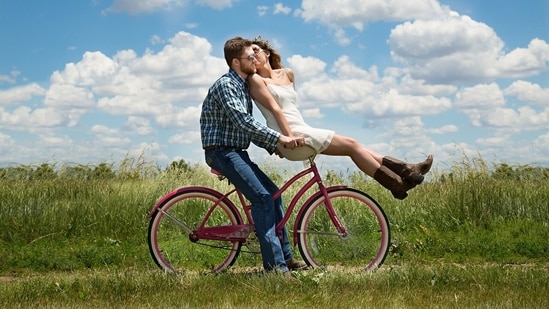 The partner should show interest in knowing us, understanding us and finding out who we are.&nbsp;(Pixabay)