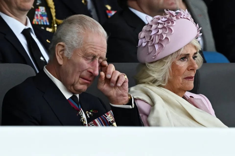 King Charles, Queen Camilla moved to tears hearing heartbreaking story at D-Day 80th anniversary | Hindustan Times