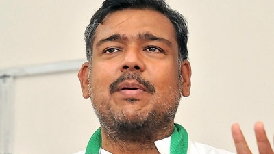 Congress rebel Vishal Patil (UDAY DEOLEKAR) Congress rebel Vishal Patil (UDAY DEOLEKAR)