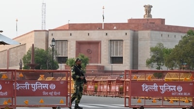 New Delhi, India - June 3, 2024: BSF jawan stand infront of Parliament on the eve of result of General Lok Sabha election in New Delhi, India, on Monday, June 3, 2024. (Photo by Arvind Yadav/ Hindustan Times) New Delhi, India - June 3, 2024: BSF jawan stand infront of Parliament on the eve of result of General Lok Sabha election in New Delhi, India, on Monday, June 3, 2024. (Photo by Arvind Yadav/ Hindustan Times)