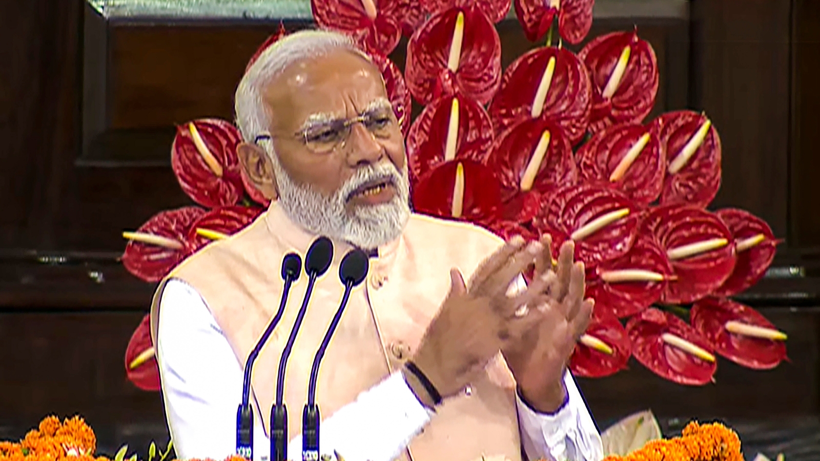 Evm Modi At NDA meet, Narendra Modi's EVM dig at Opposition: 'Phone calls ...