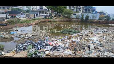 According to the police, Muskan slipped into the water while retrieving her footwear that had fallen into the 15-foot deep trench. (HT PHOTO) According to the police, Muskan slipped into the water while retrieving her footwear that had fallen into the 15-foot deep trench. (HT PHOTO)