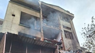3 killed, 6 injured as massive fire breaks out at food processing unit in Delhi's Narela 3 killed, 6 injured as massive fire breaks out at food processing unit in Delhi's Narela
