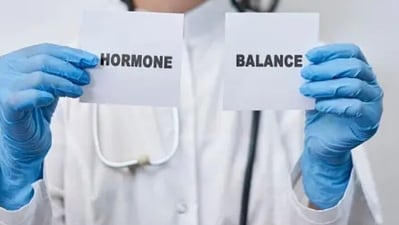 7. Hormonal imbalances: Pituitary or hypothalamic tumours can disrupt the delicate balance of hormones, leading to symptoms like unexpected weight gain or loss, amenorrhea, or changes in libido, thirst, or urination patterns. (Unsplash) 7. Hormonal imbalances: Pituitary or hypothalamic tumours can disrupt the delicate balance of hormones, leading to symptoms like unexpected weight gain or loss, amenorrhea, or changes in libido, thirst, or urination patterns. (Unsplash)