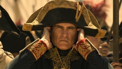 Joaquin Phoenix plays Napoleon Bonaparte in Ridley Scott's new historical Joaquin Phoenix plays Napoleon Bonaparte in Ridley Scott's new historical