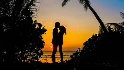 Daily Love and Relationship Horoscope 2024: Find out love predictions for June 9. (pelex)