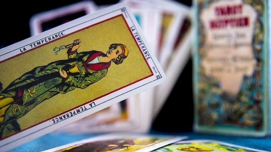 Read on to find out your Tarot reading for the coming week. (Unsplash)