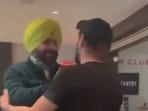 Navjot Sidhu and Shahid Afridi's chat goes viral ahead of IND vs PAK clash