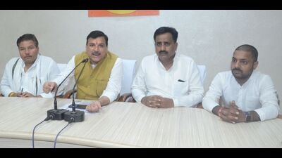 AAP MP Sanjay Singh (second from left) addressing media persons in Prayagraj on Sunday. (HT) AAP MP Sanjay Singh (second from left) addressing media persons in Prayagraj on Sunday. (HT)