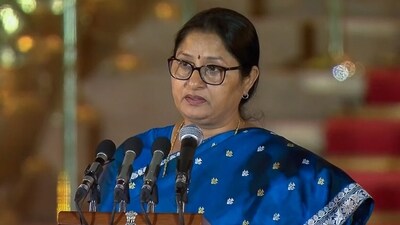 Bharatiya Janata Party (BJP) leader Annpurna Devi takes oath as Union Cabinet Minister in the Prime Minister Narendra Modi-led NDA government, at Rashtrapati Bhawan, in New Delhi on Sunday. (ANI) Bharatiya Janata Party (BJP) leader Annpurna Devi takes oath as Union Cabinet Minister in the Prime Minister Narendra Modi-led NDA government, at Rashtrapati Bhawan, in New Delhi on Sunday. (ANI)